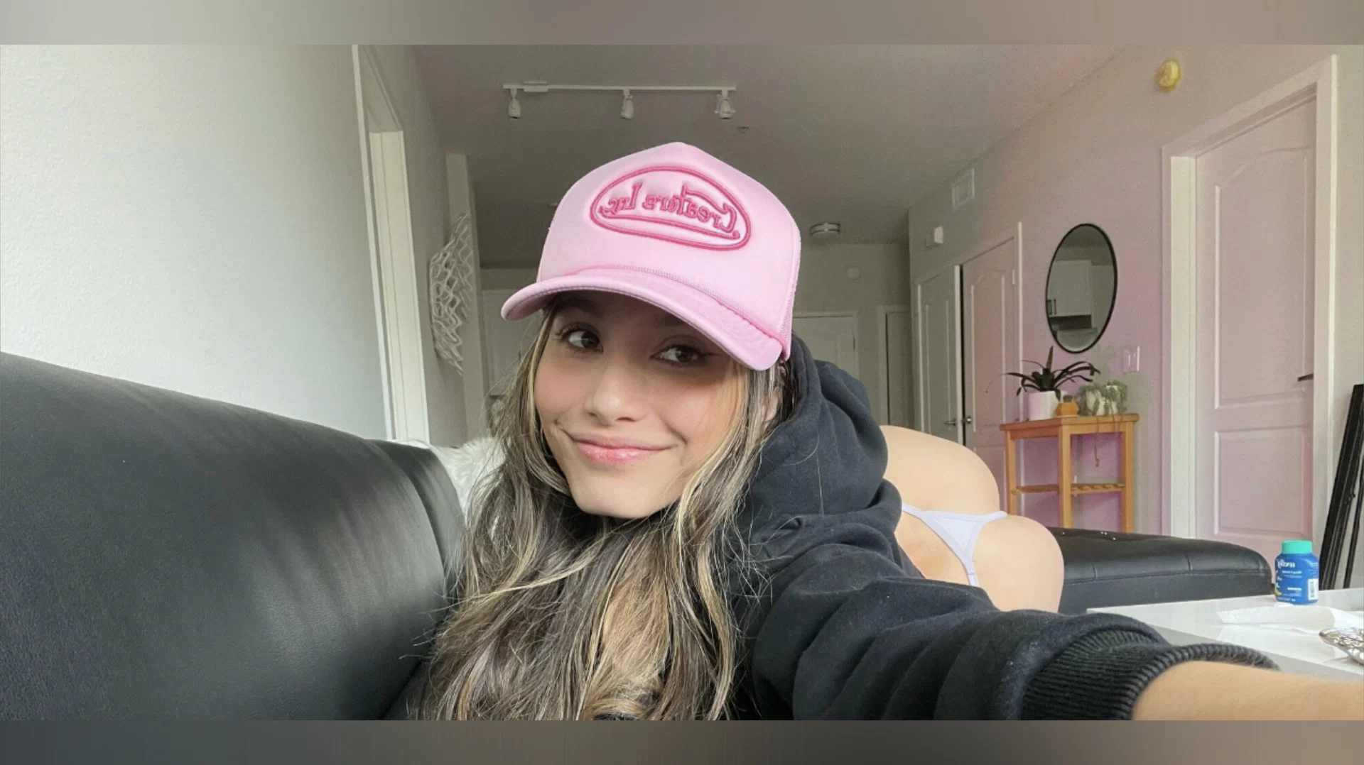 Dommmi profile banner