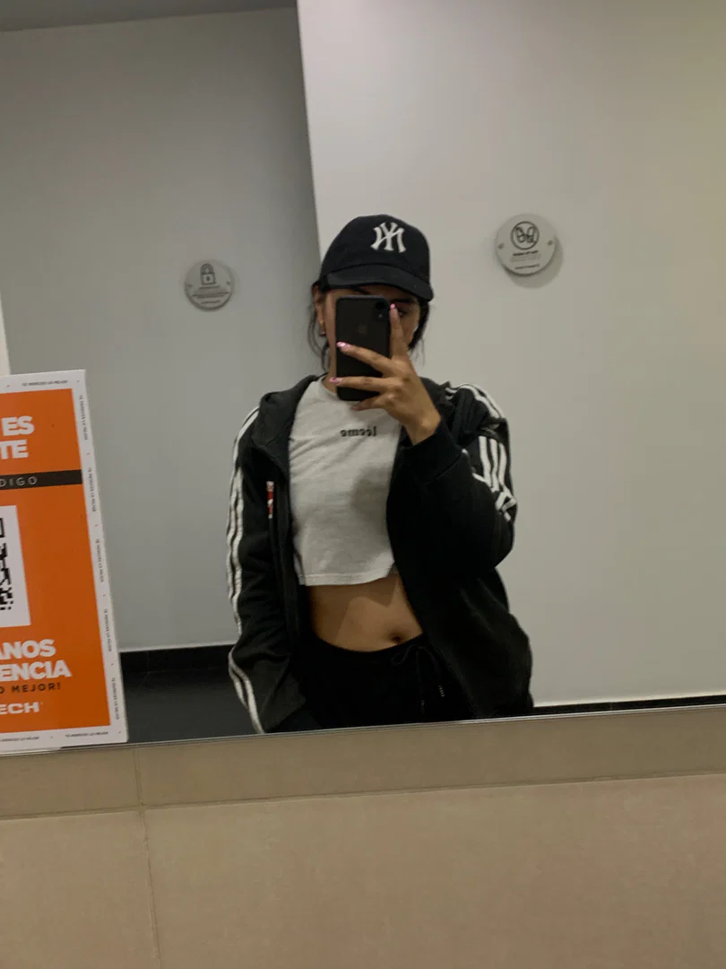 Angie Abril profile banner