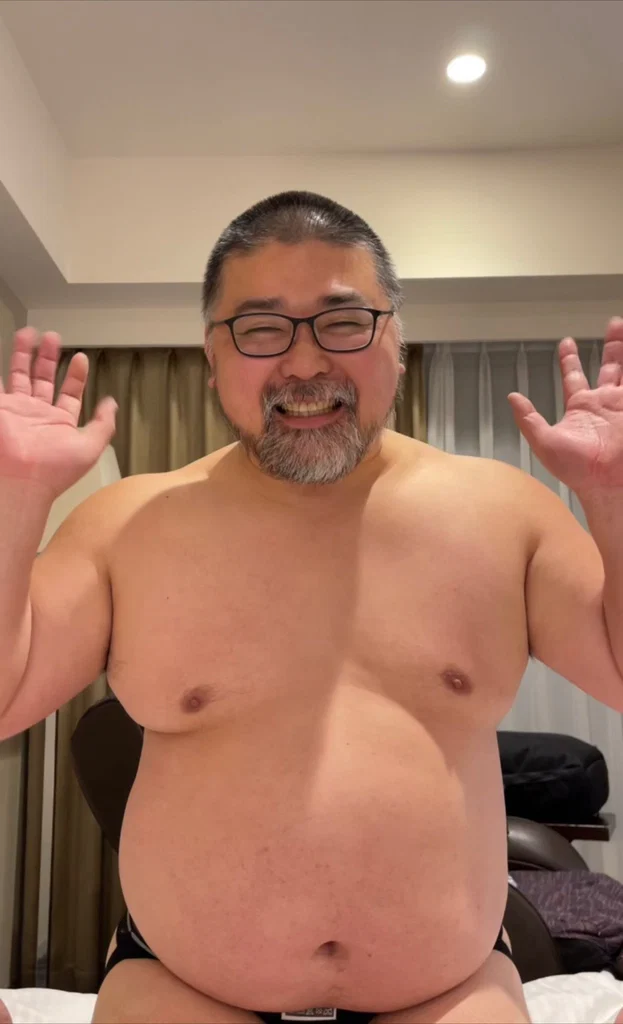 Uncle Yasu+ for free's avatar