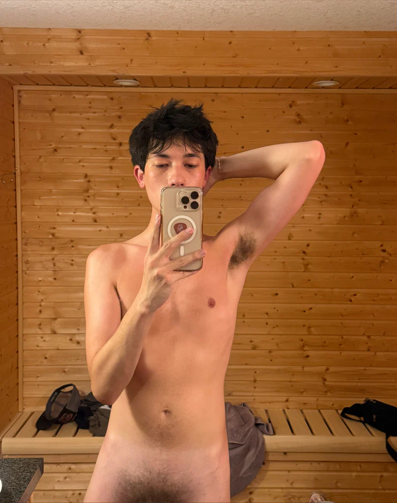 ･ ｡ Reece ☆∴｡'s avatar