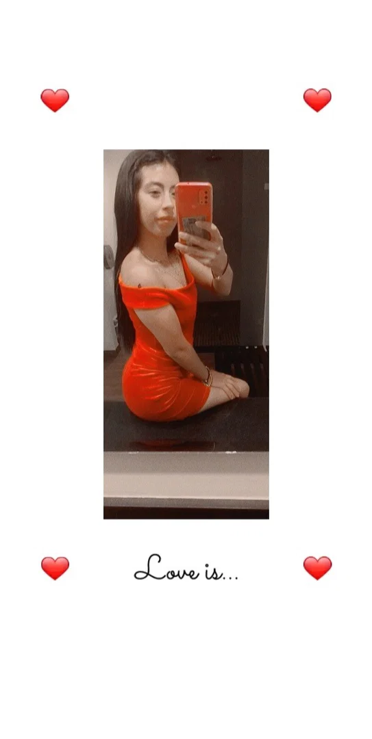 Fernanda petite profile banner