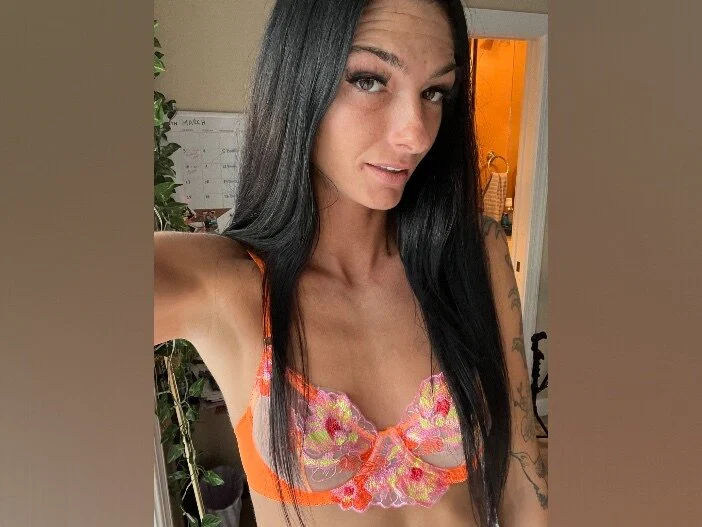 Hailey Nicole's avatar