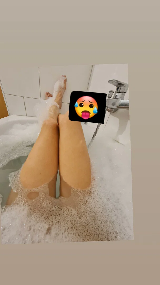 SOPHIE FREE profile banner