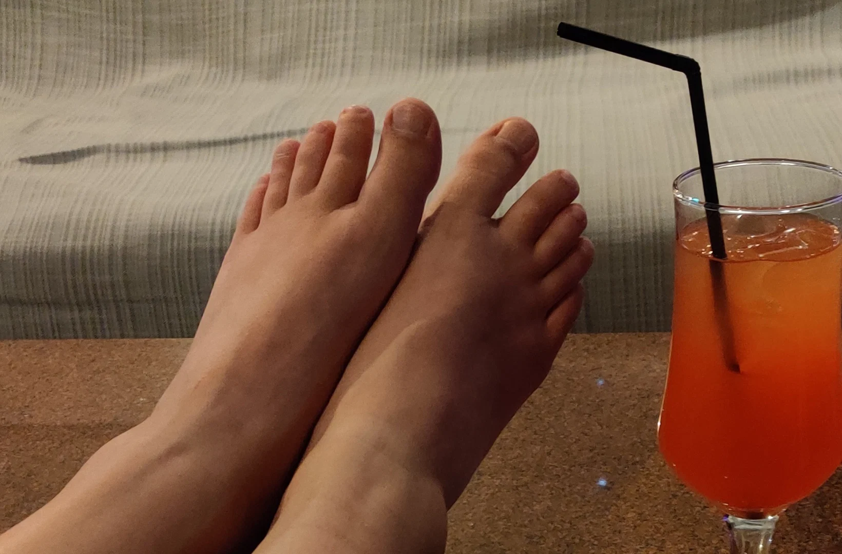 FionaLeet - foot fetish page profile banner