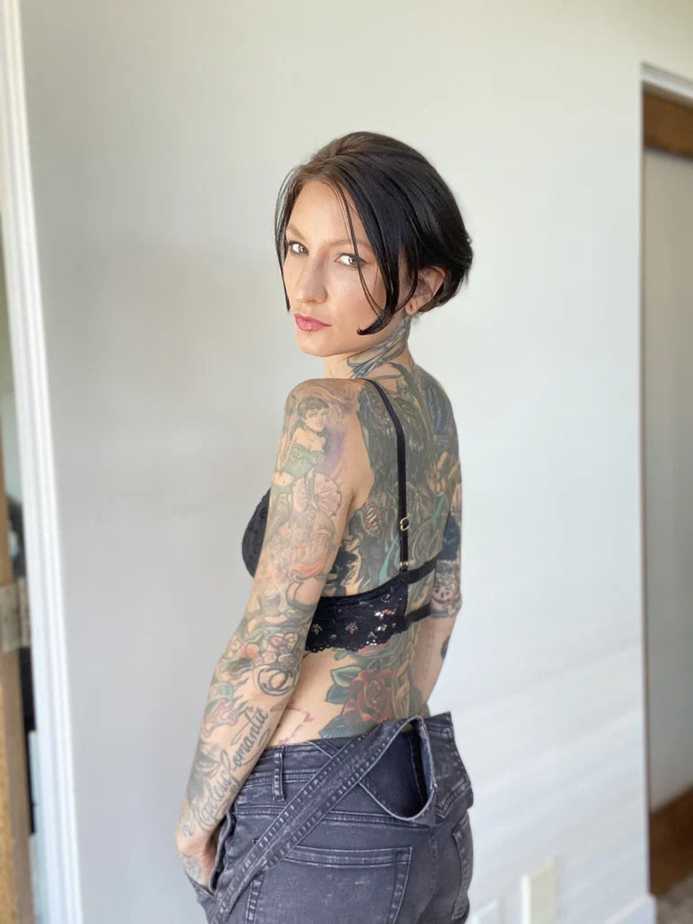 Katie Ellis's avatar