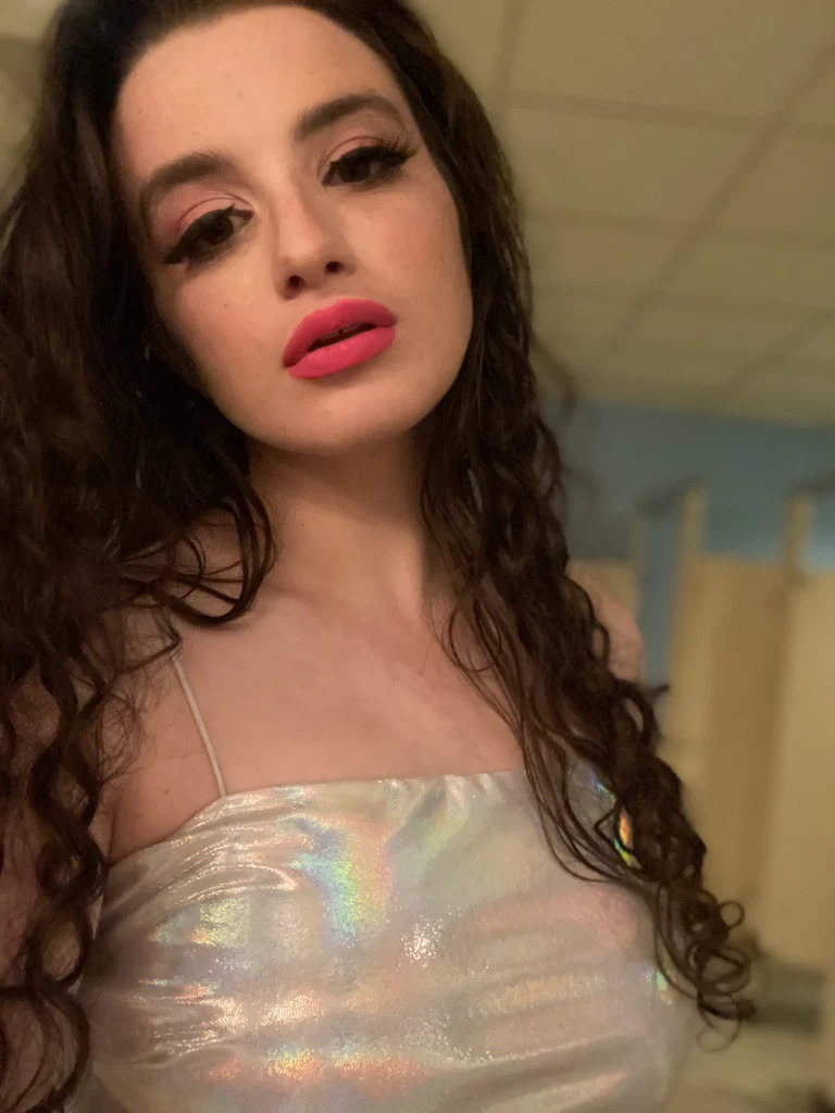 Ivy Rose's avatar