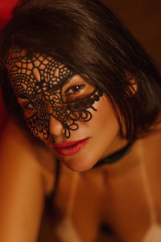 MysteriousWoman's avatar