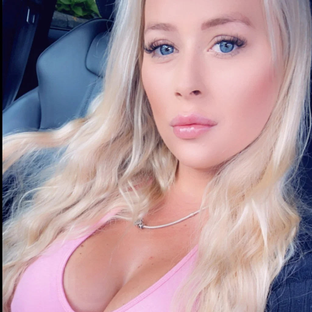 Lucy Skye's avatar