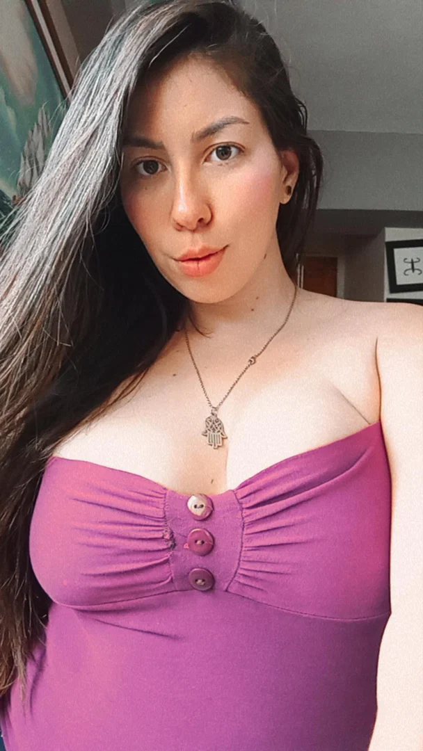 Curvy LatinAss profile banner
