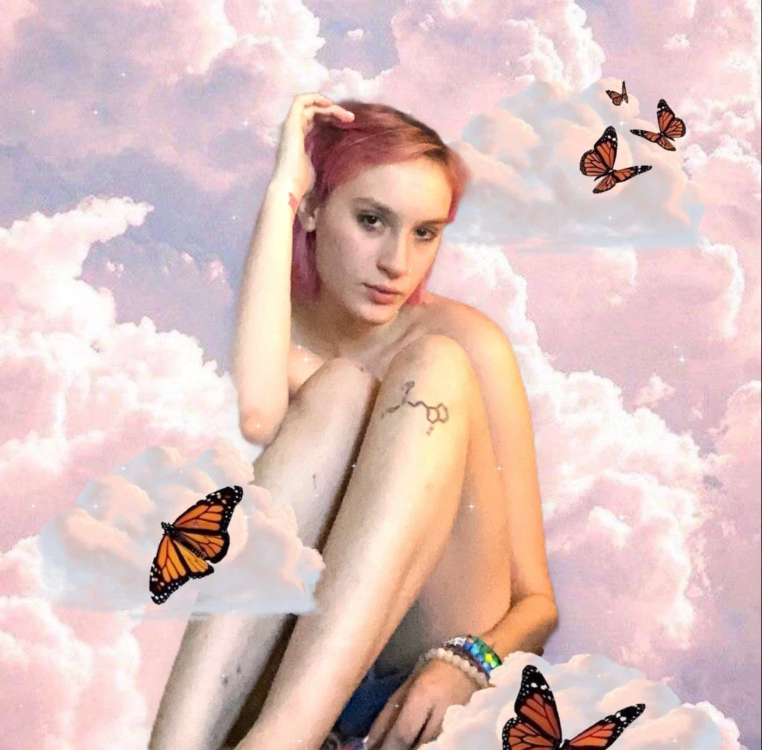 Poppy π profile banner