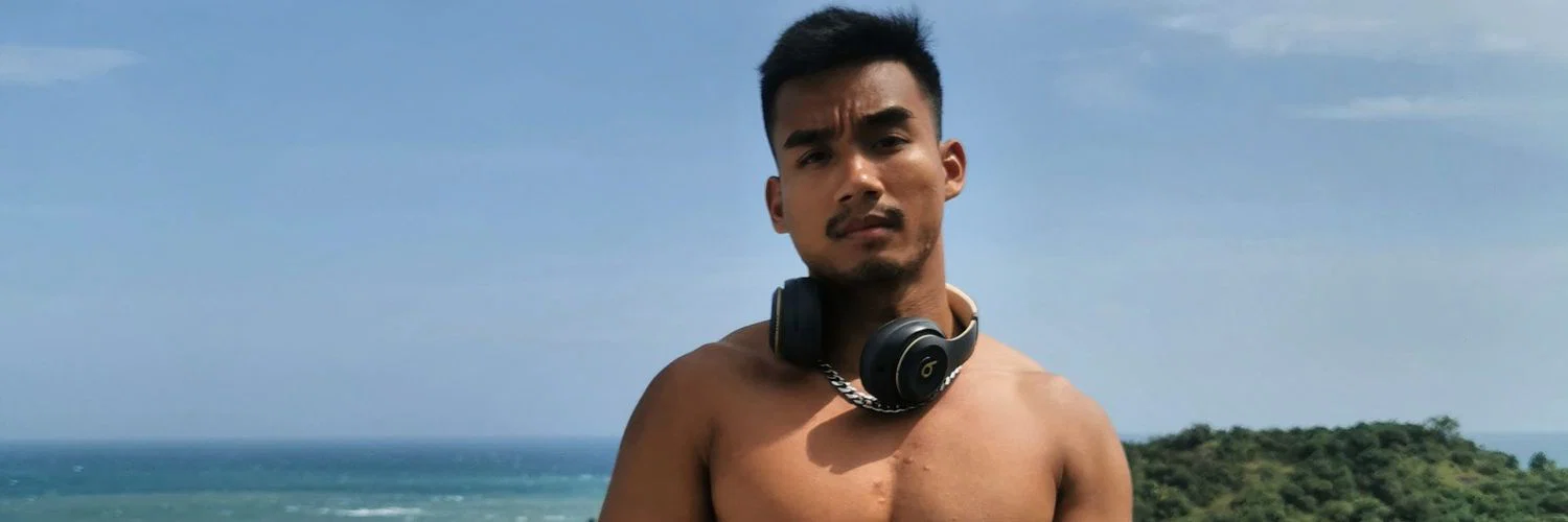 ZenkiThaiXLatino profile banner