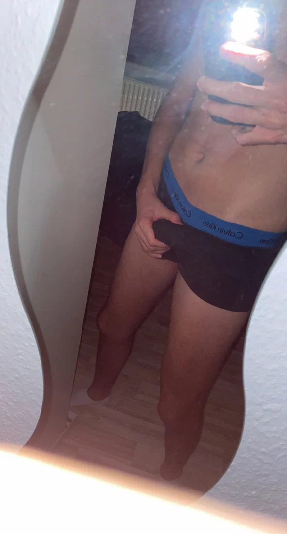 Leon_twink profile banner
