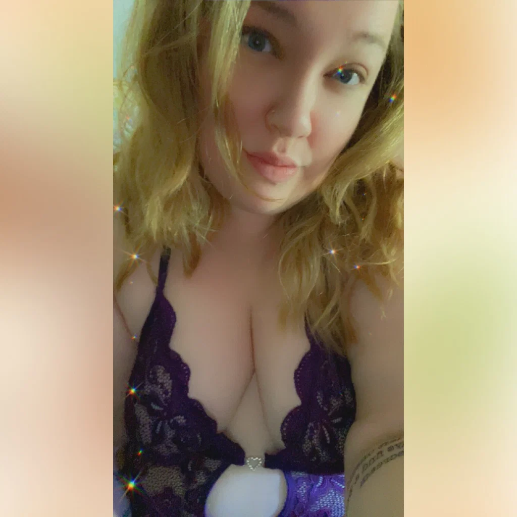 Curvaceous Chloe