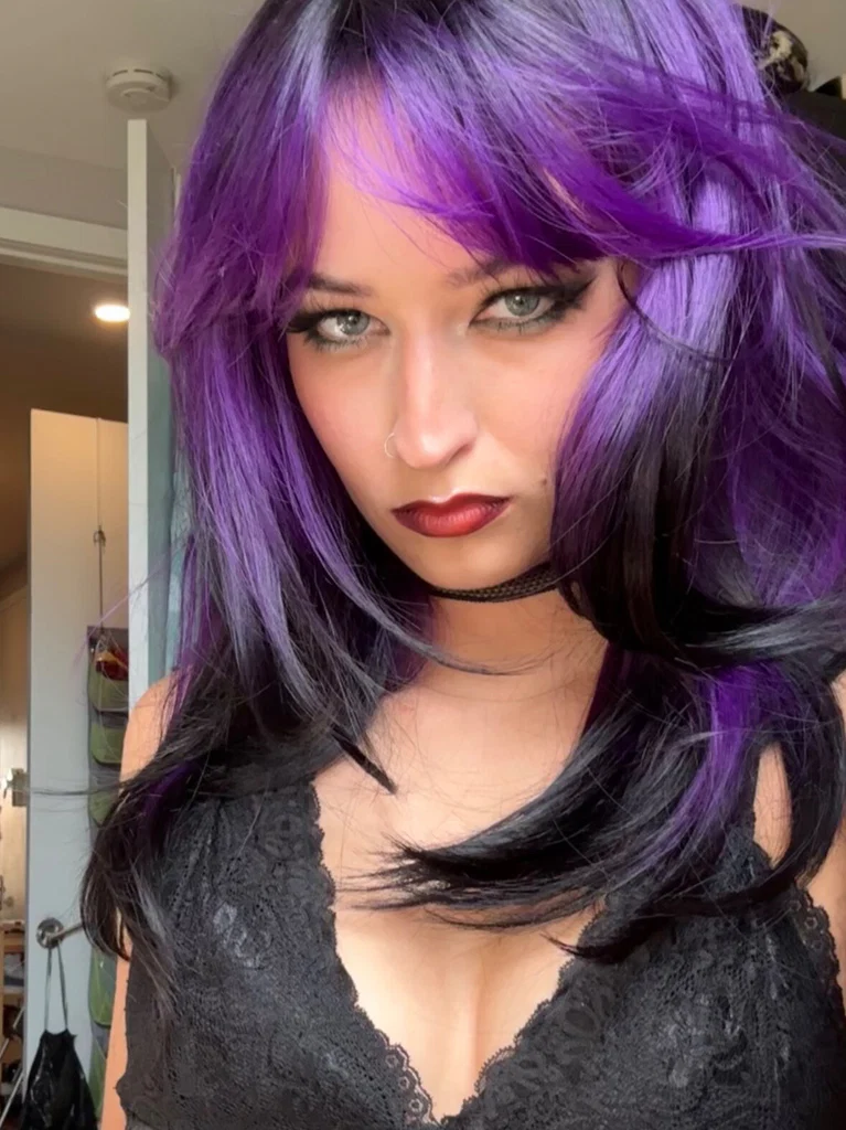 April <3's avatar