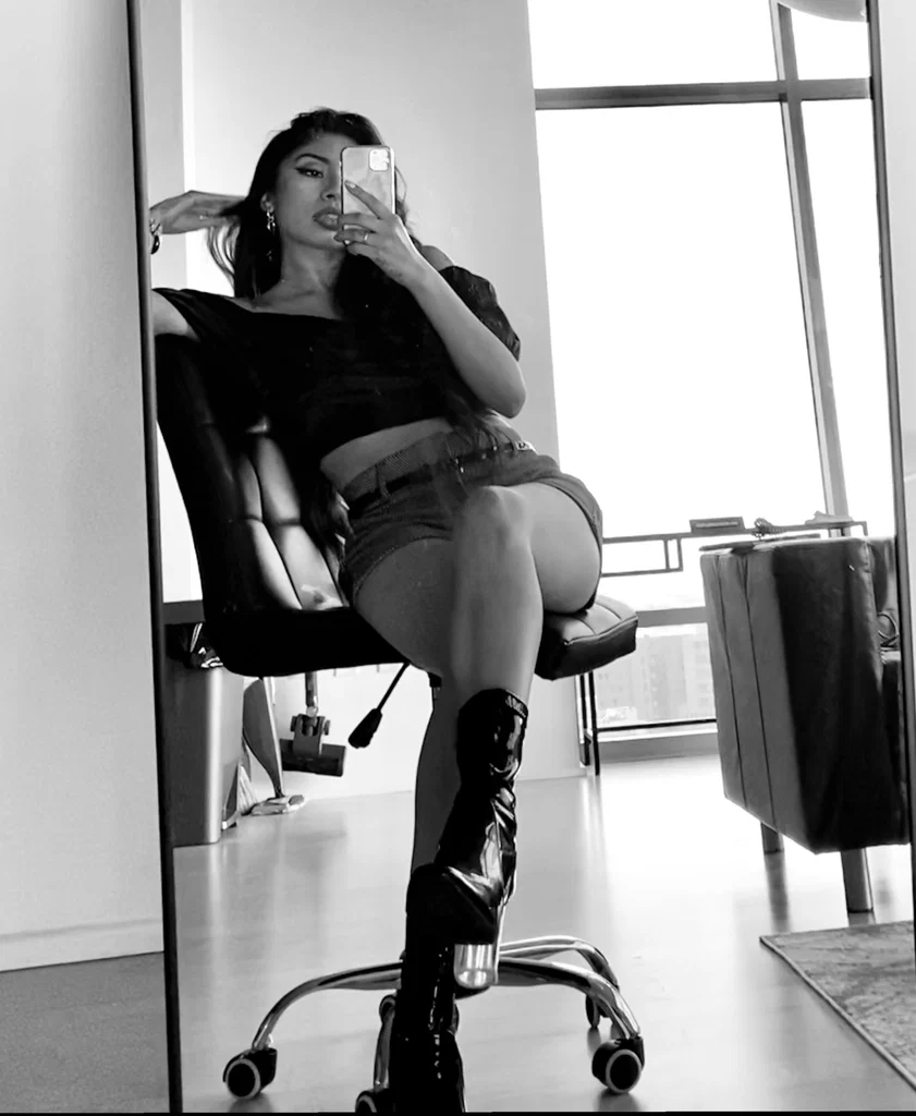 Goddess Paris's avatar