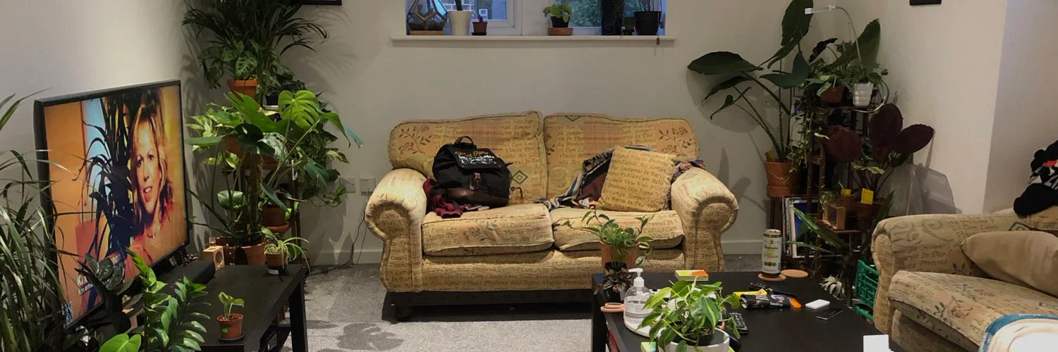 Elle Cooper profile banner