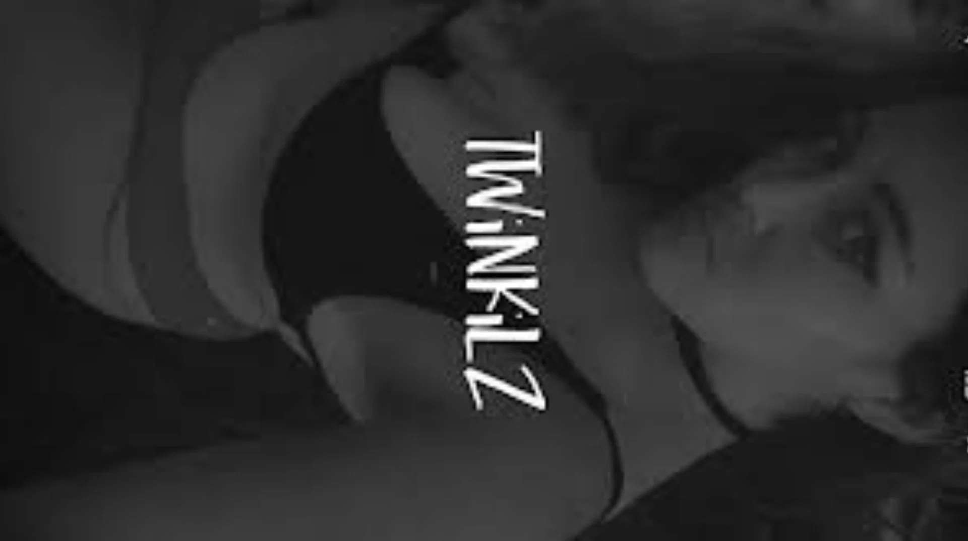 ✨TWiNKiLZ✨ profile banner