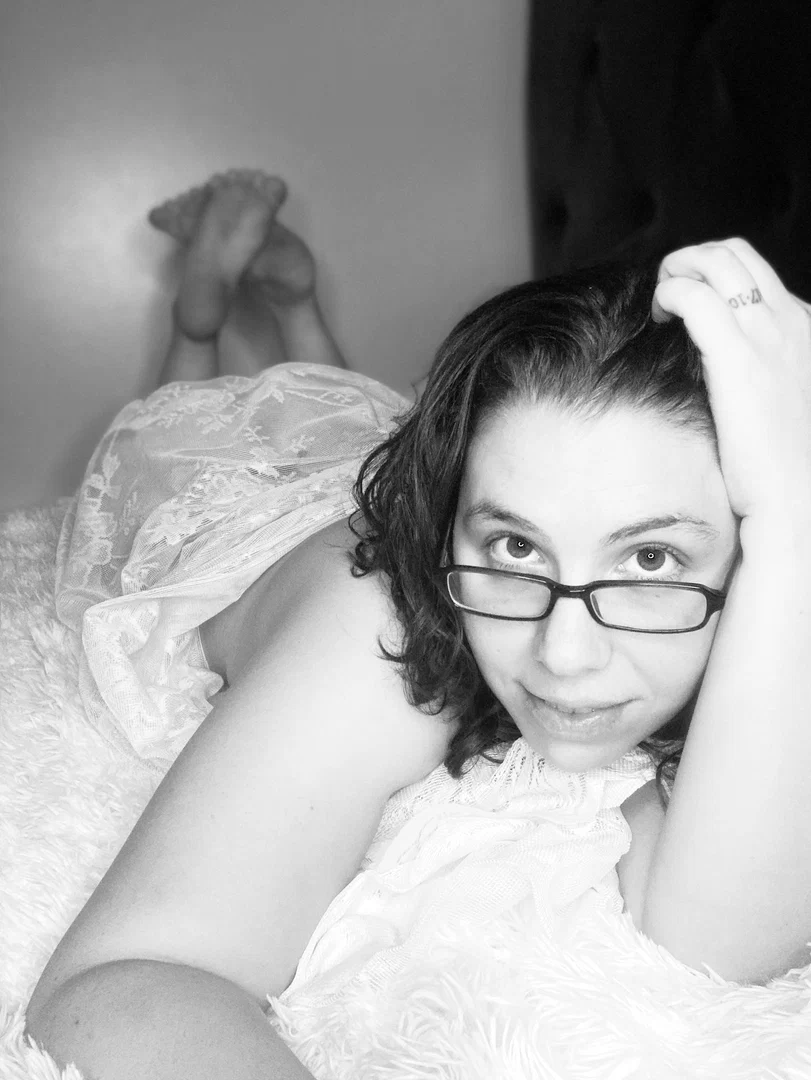 Mom Next Door profile banner