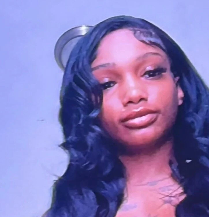 Brat wit da pretty pussy 🥰