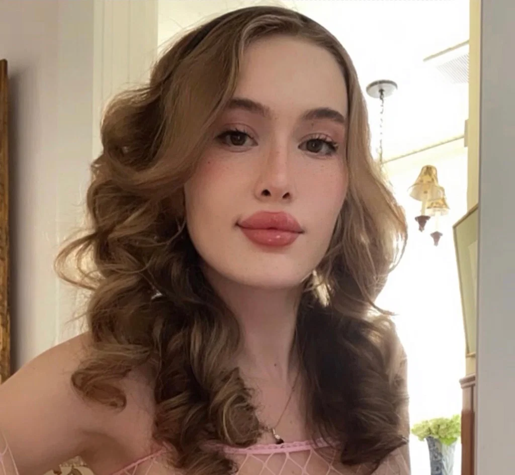 Rosealine's avatar