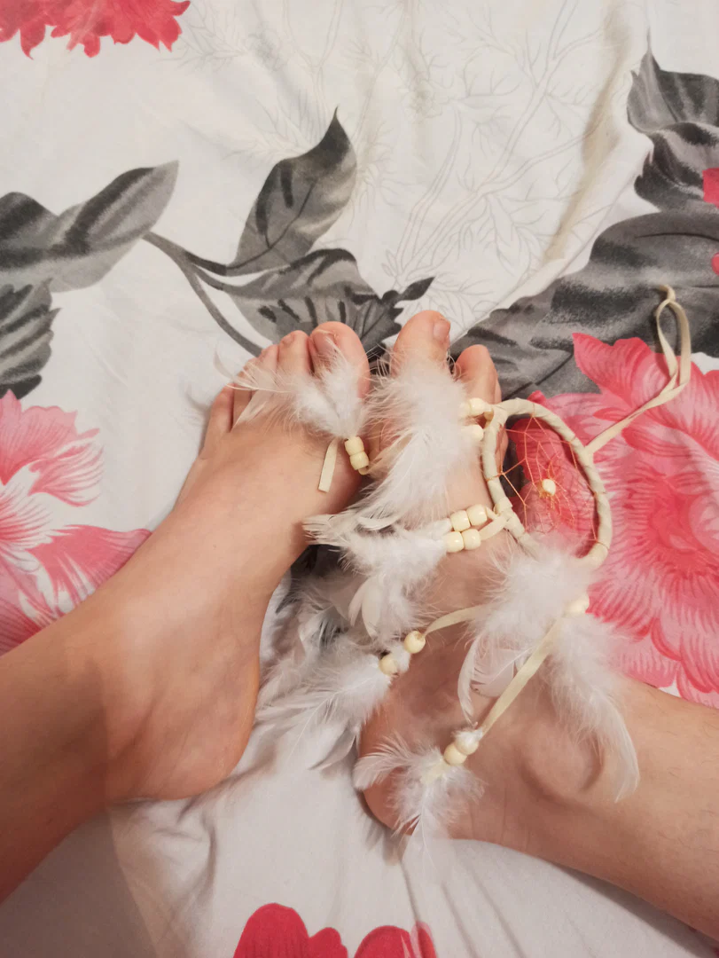 Feet profile banner