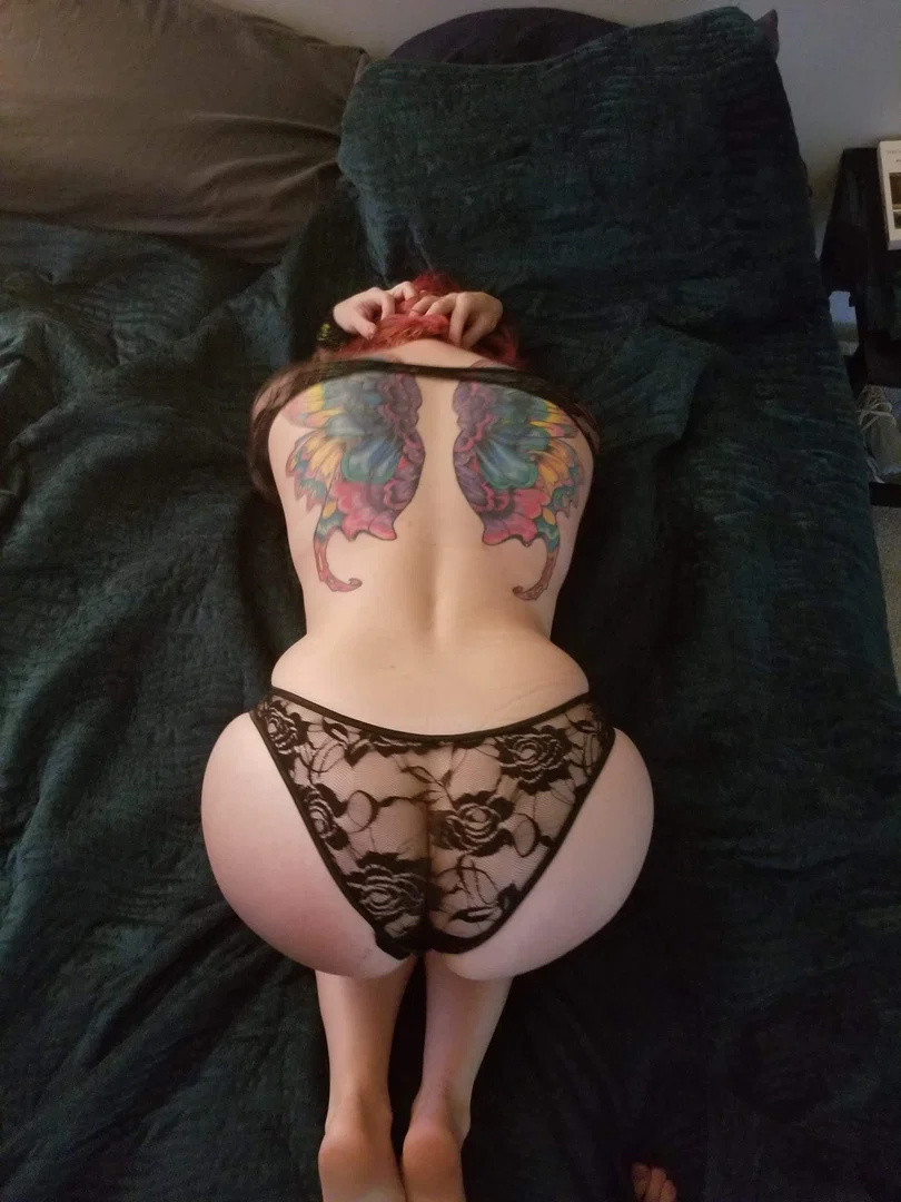 BootyLeShoe profile banner