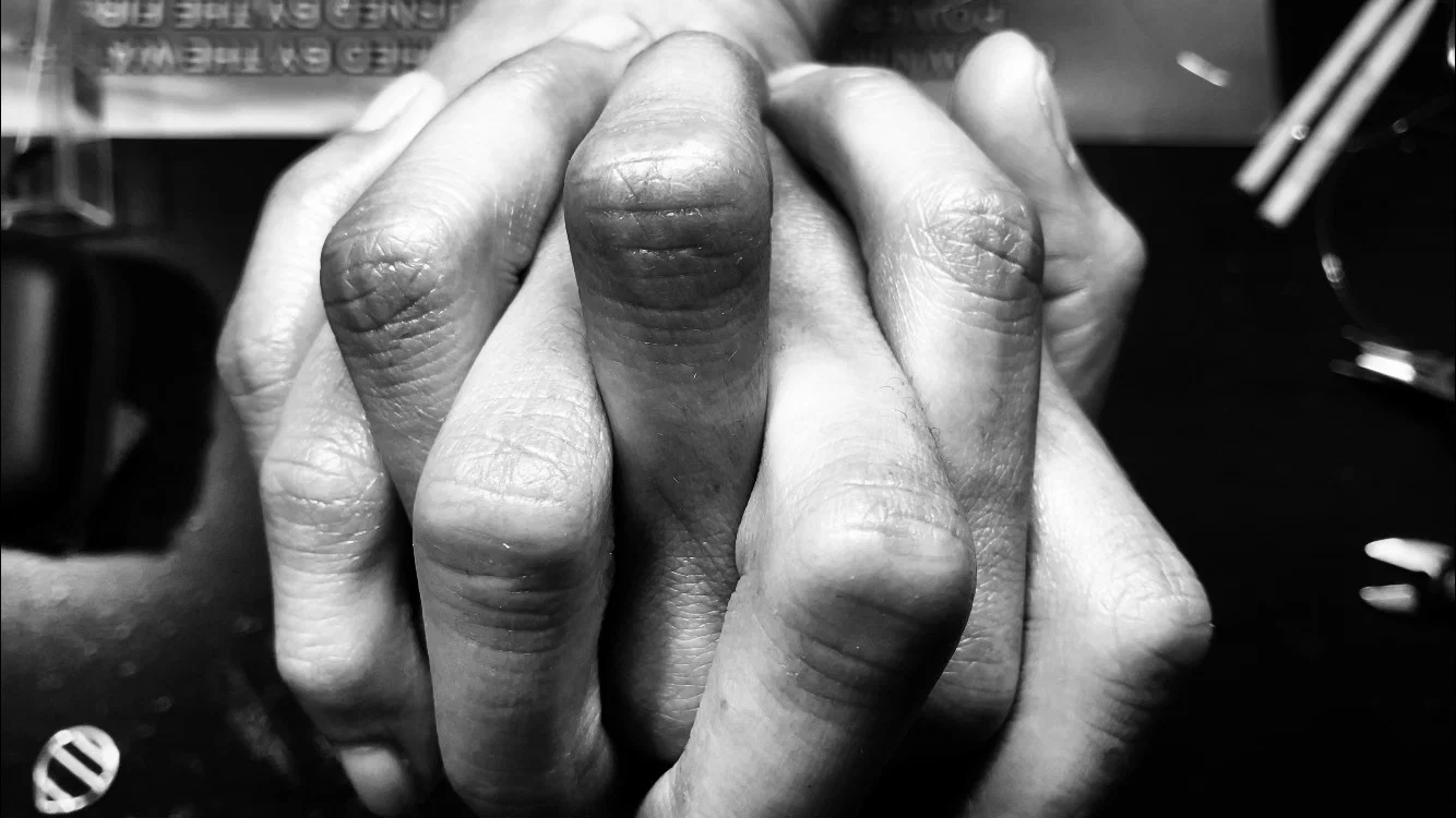 D's Hands profile banner