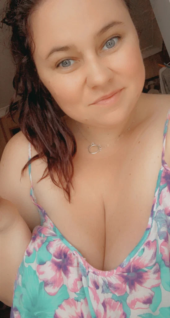 Curvy k's avatar