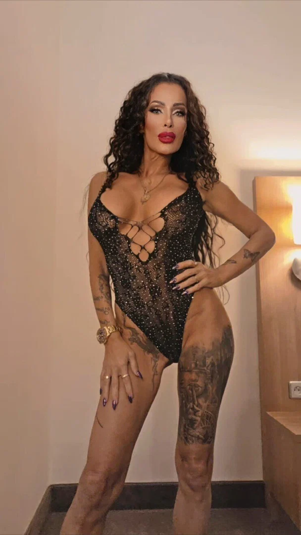 Valentina Sierra profile banner