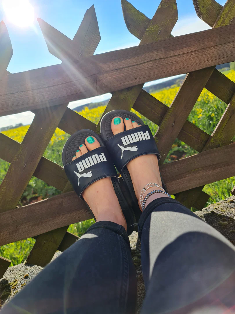 GERMAN FEET QUEEN👑👣 profile banner