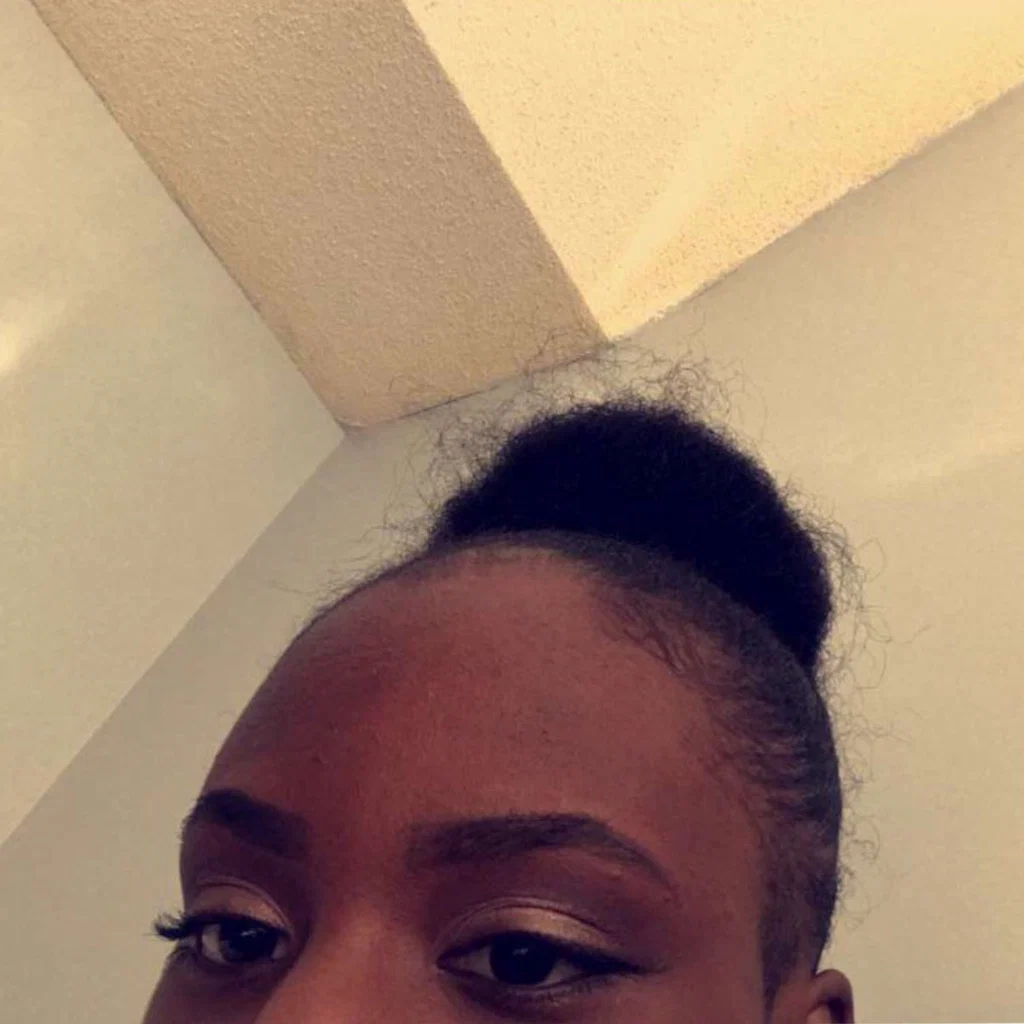 DeWittney Monet's avatar
