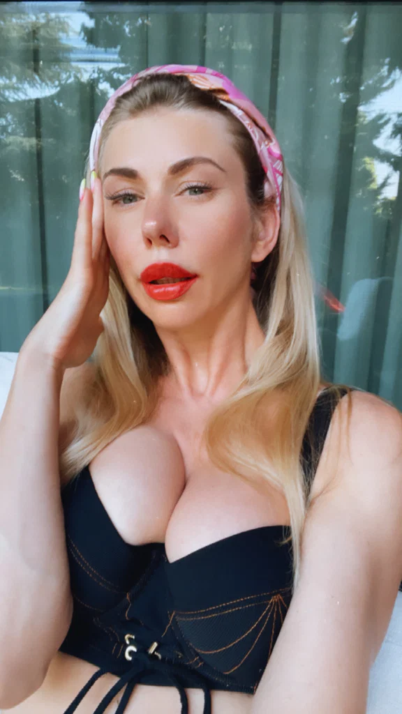 Violet's avatar