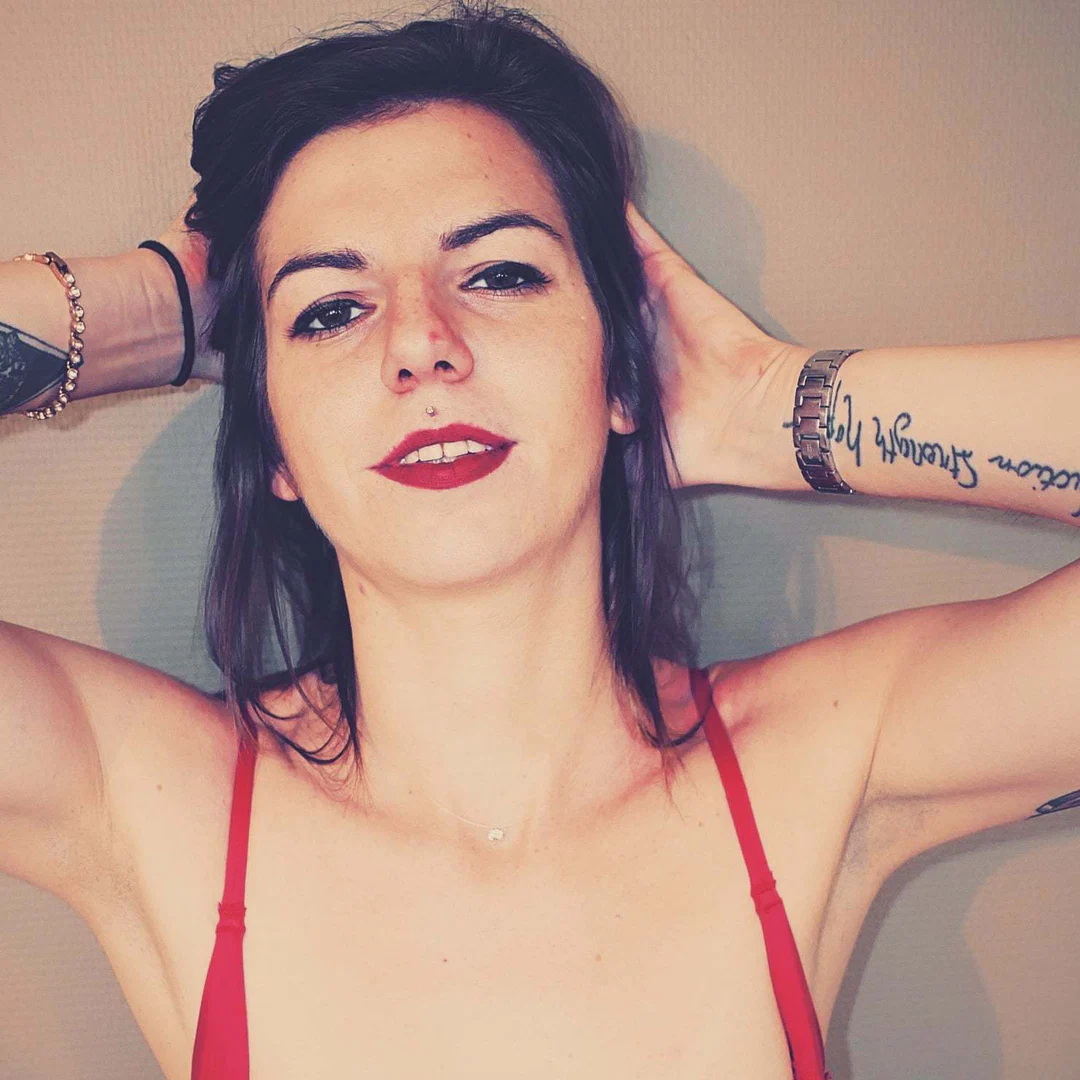 XjulieroseX profile banner