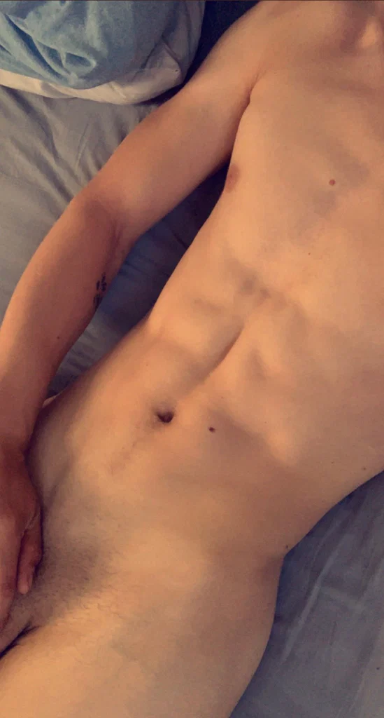 Myles (18+)'s avatar