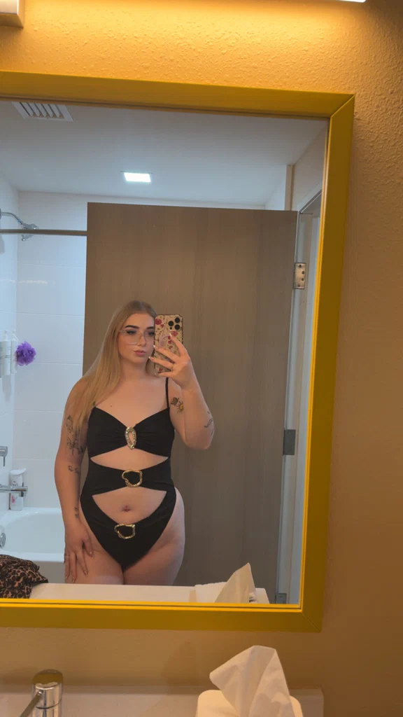 Katie Blu's avatar
