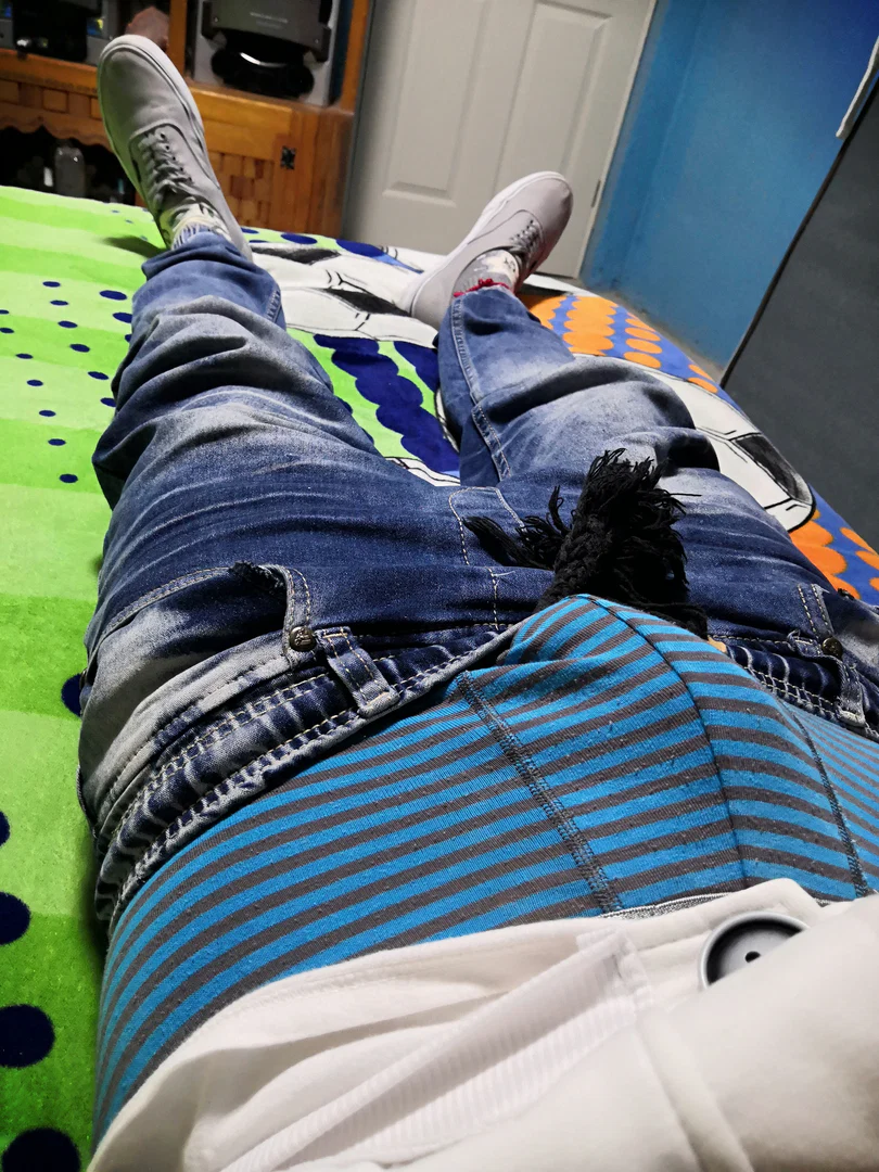 Sagging Abs Wolf Shirtless profile banner