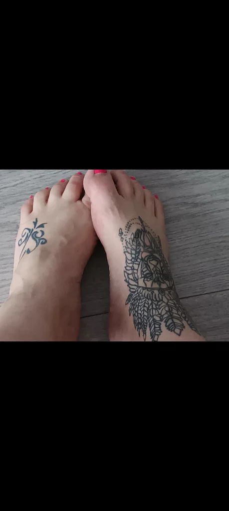 Footfetishgoddessuk40