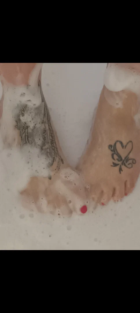 Footfetishgoddessuk40 profile banner