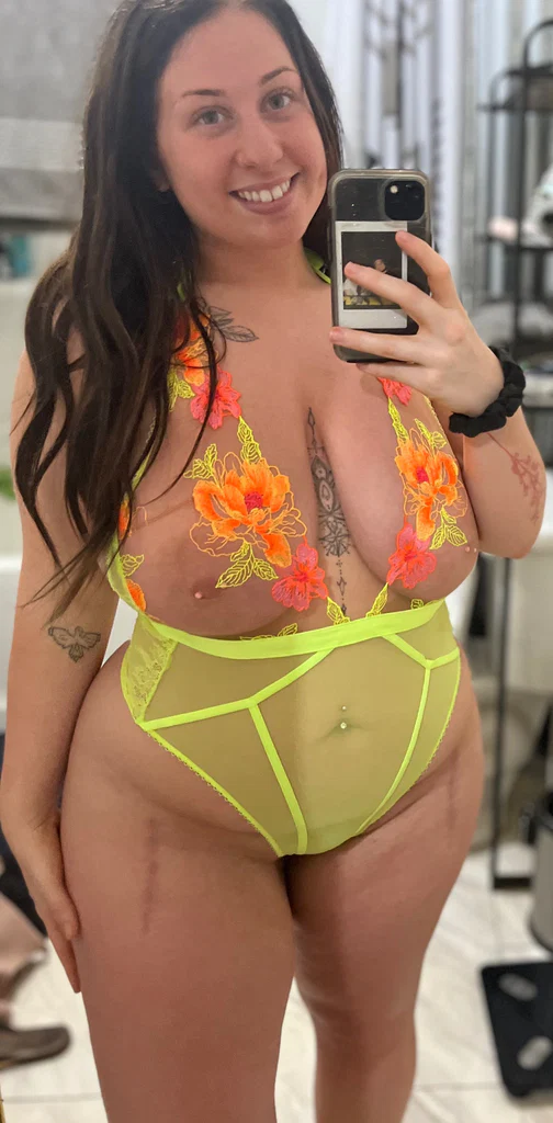 RoseMarie ⚡️'s avatar