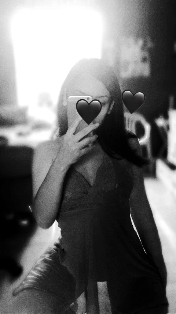 J🖤's avatar