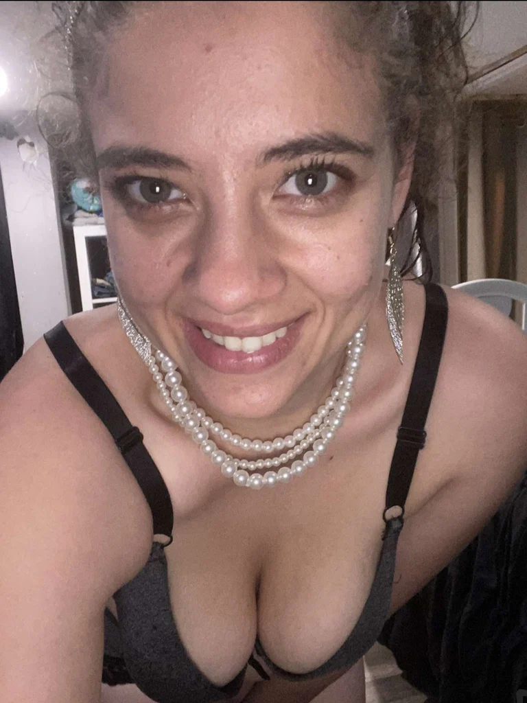 Angelic Angie's avatar