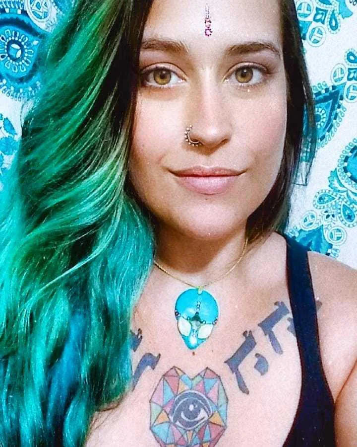 Anne Hoffman's avatar