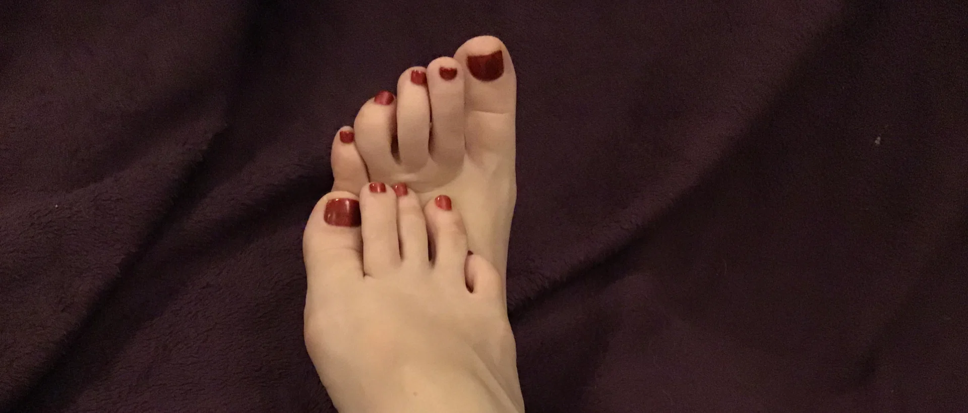 Fidget Feet Pics profile banner