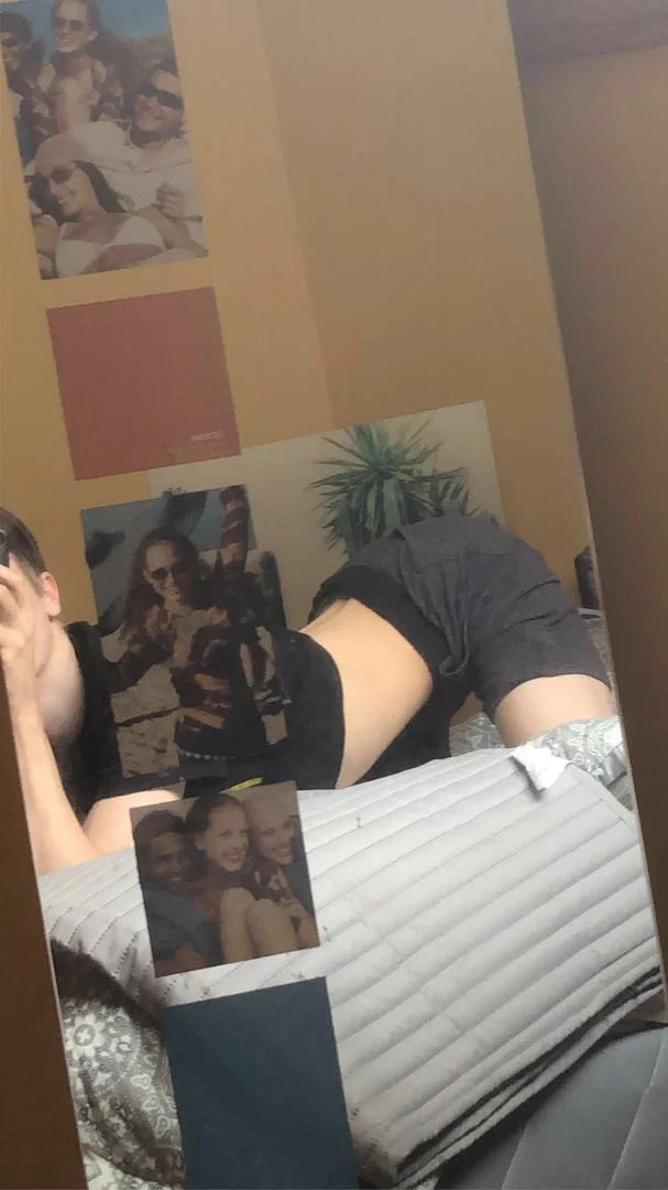Diamond tush profile banner