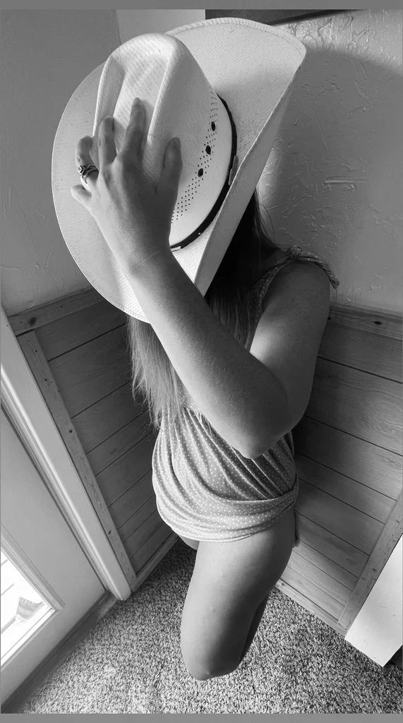Favorite Housewife😘