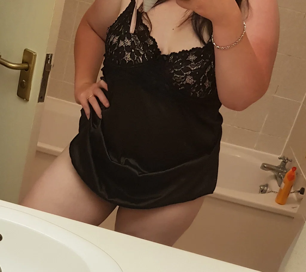 Holly louise's avatar