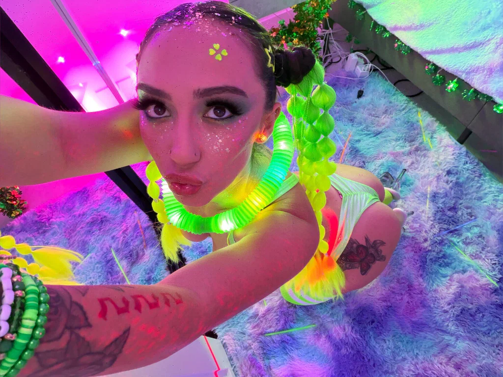 Lily Jordan's avatar