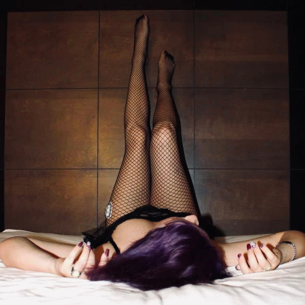 Rhea Rose's avatar