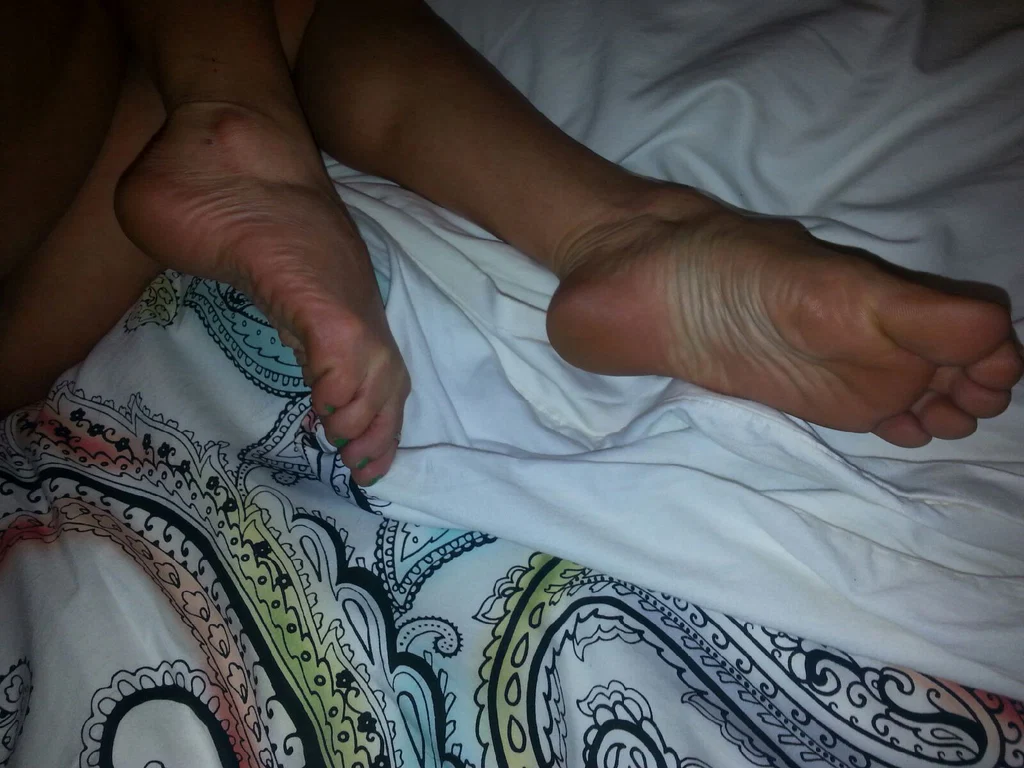 JustUsFeet's avatar