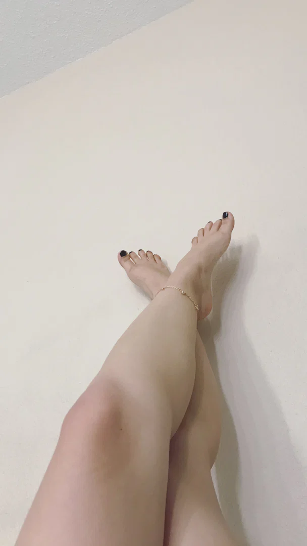 LatinaFeet19 profile banner